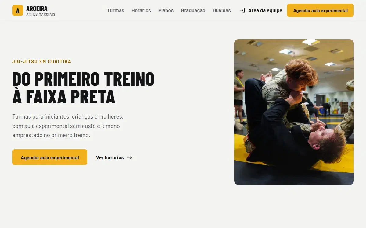 Primeira dobra do site para academia